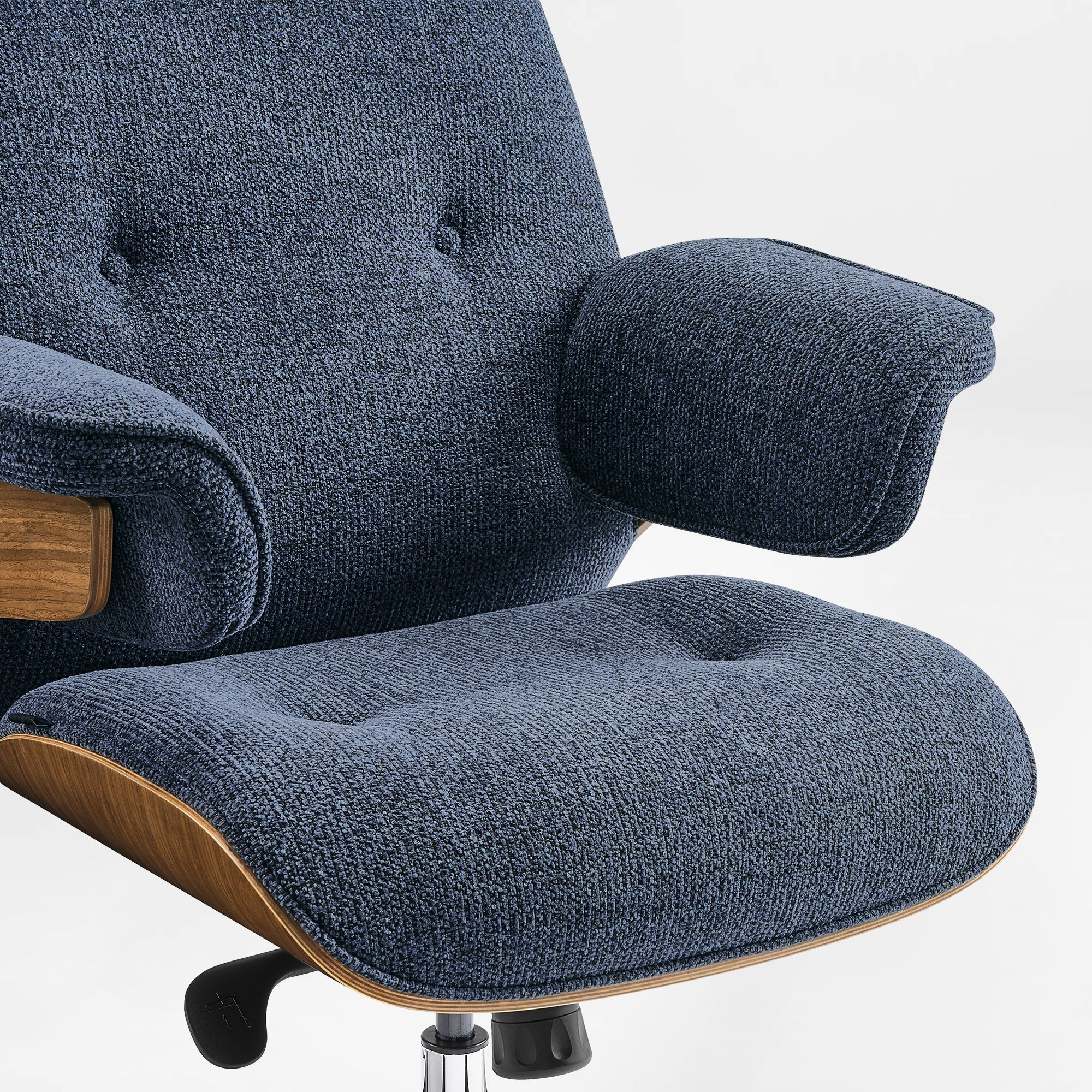 Genuine Leather Executive Office Chair - Classic Ergonomic Design