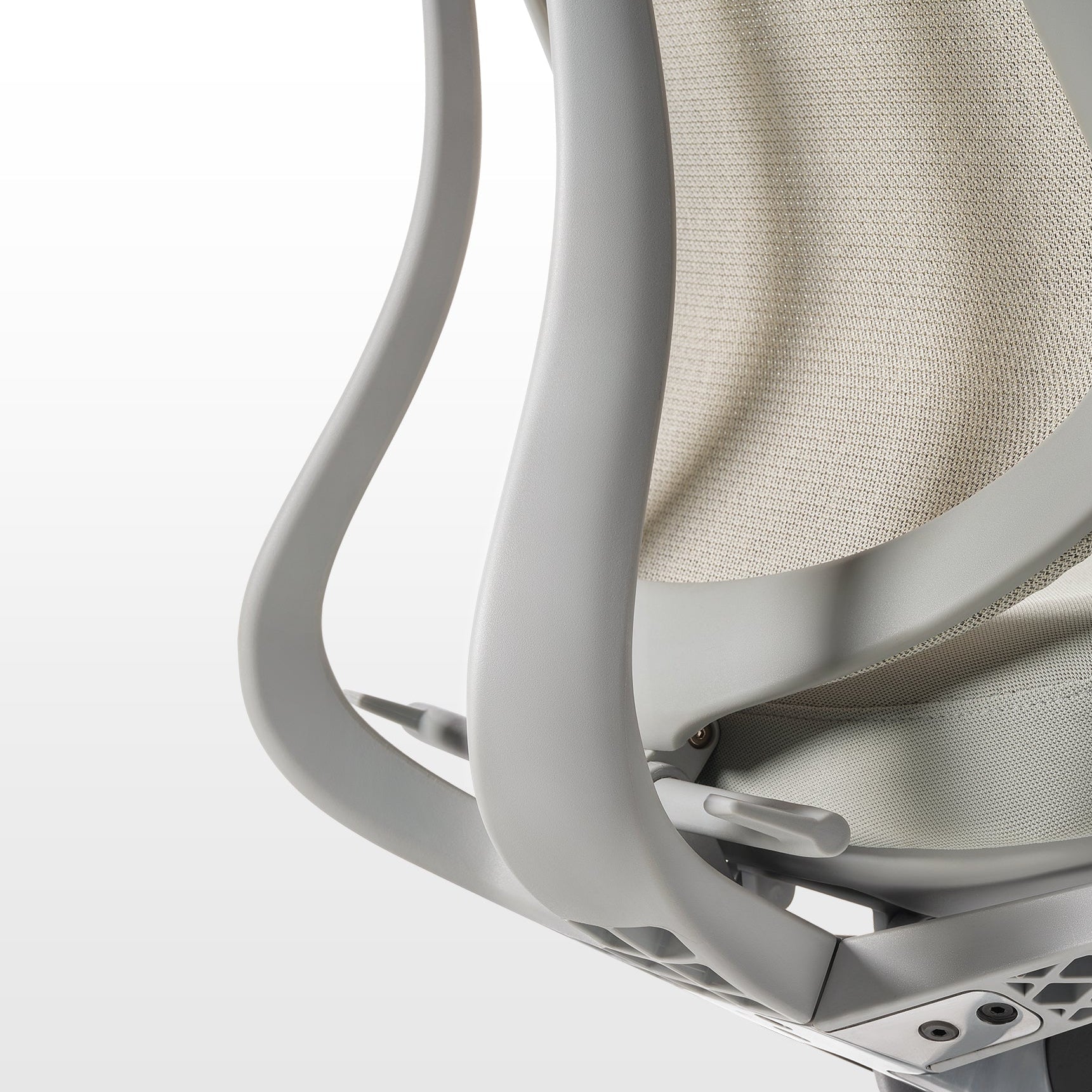 Ergonomic Office Chair - Mesh Modern Silhouette Smart Adjustability