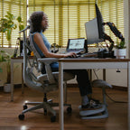 Dynamic Ergonomic Office Chair with Chip-Controlled Adaptive Backrest
