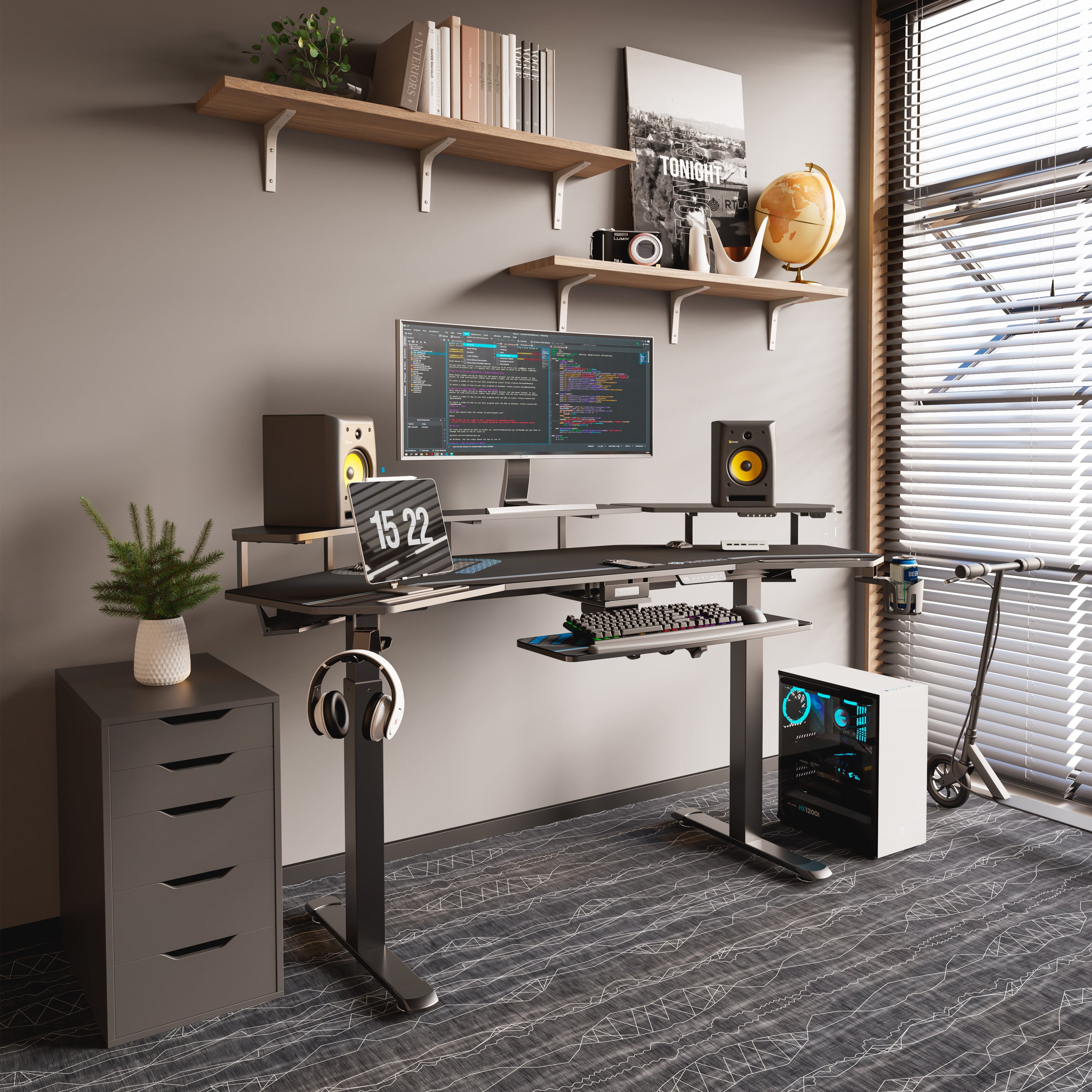 Wing-Shaped Standing Desk (72x23)